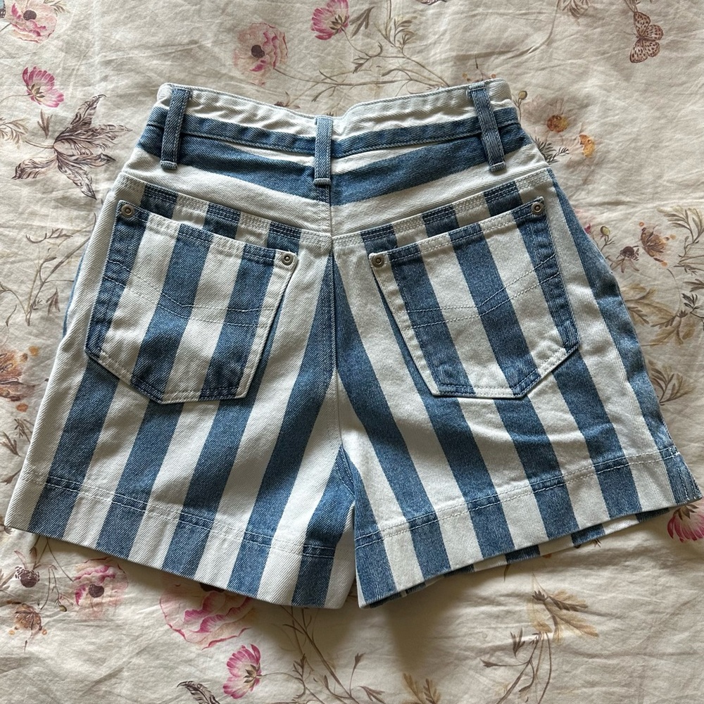 vintage 90s novo country seat preppy blue & white stripe denim shorts / size 1/2 - Picture 2 of 4